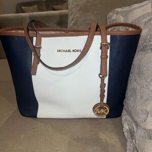 Michael kors purse jet setter navy and white stripe